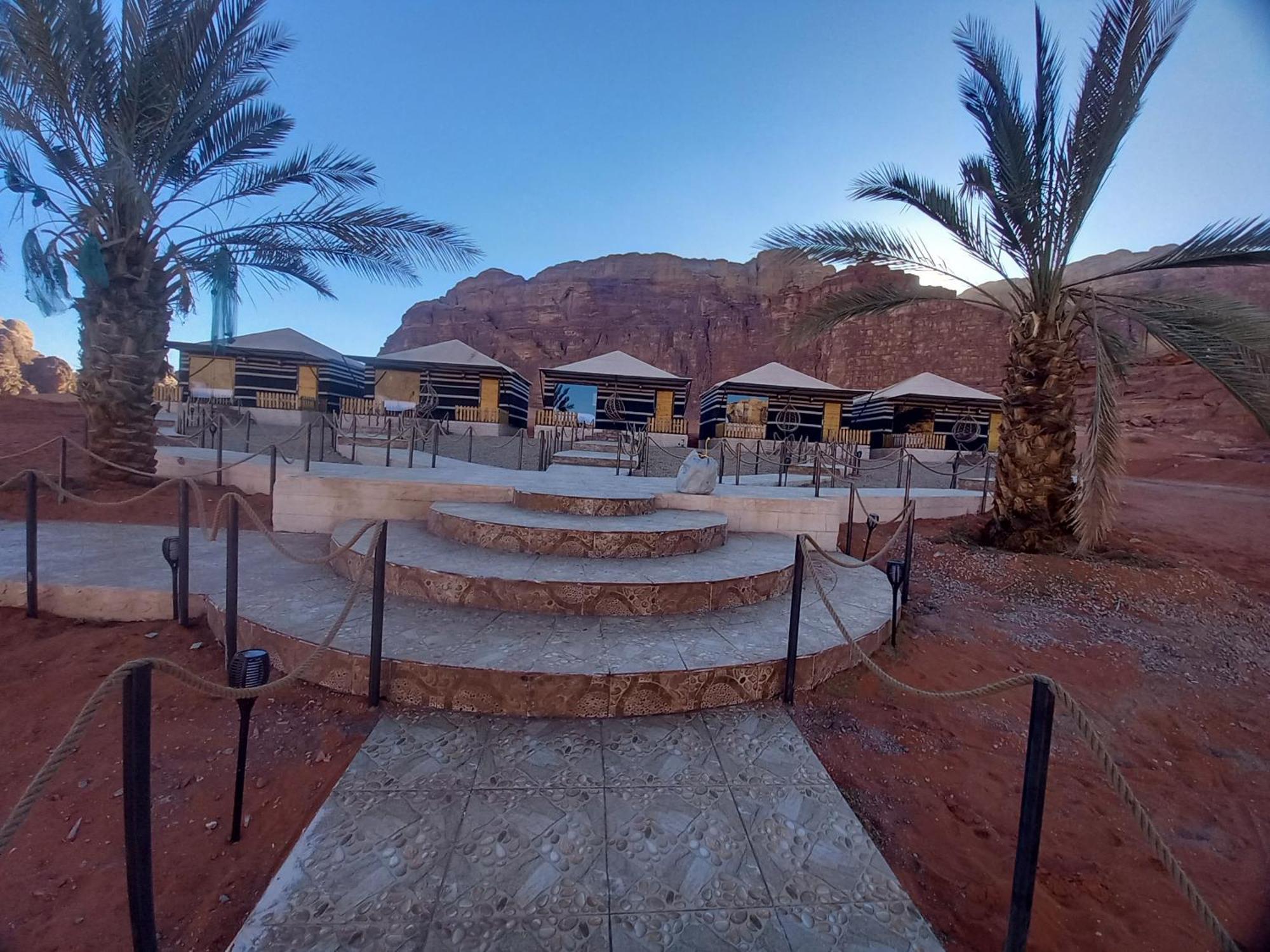 Falling Stars Camp Wadi Rum Exterior foto